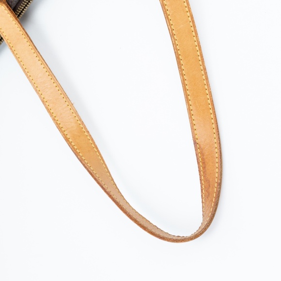 Louis Vuitton Cabas Mezzo - Picture 10 of 11